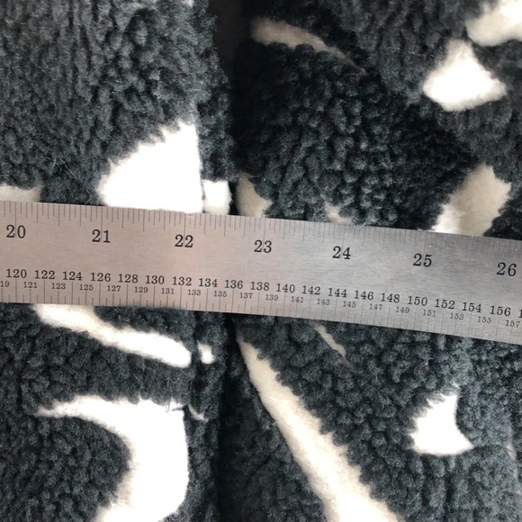 Nike Sportswear - Women's Sherpa Jacket - Picture 7 of 7